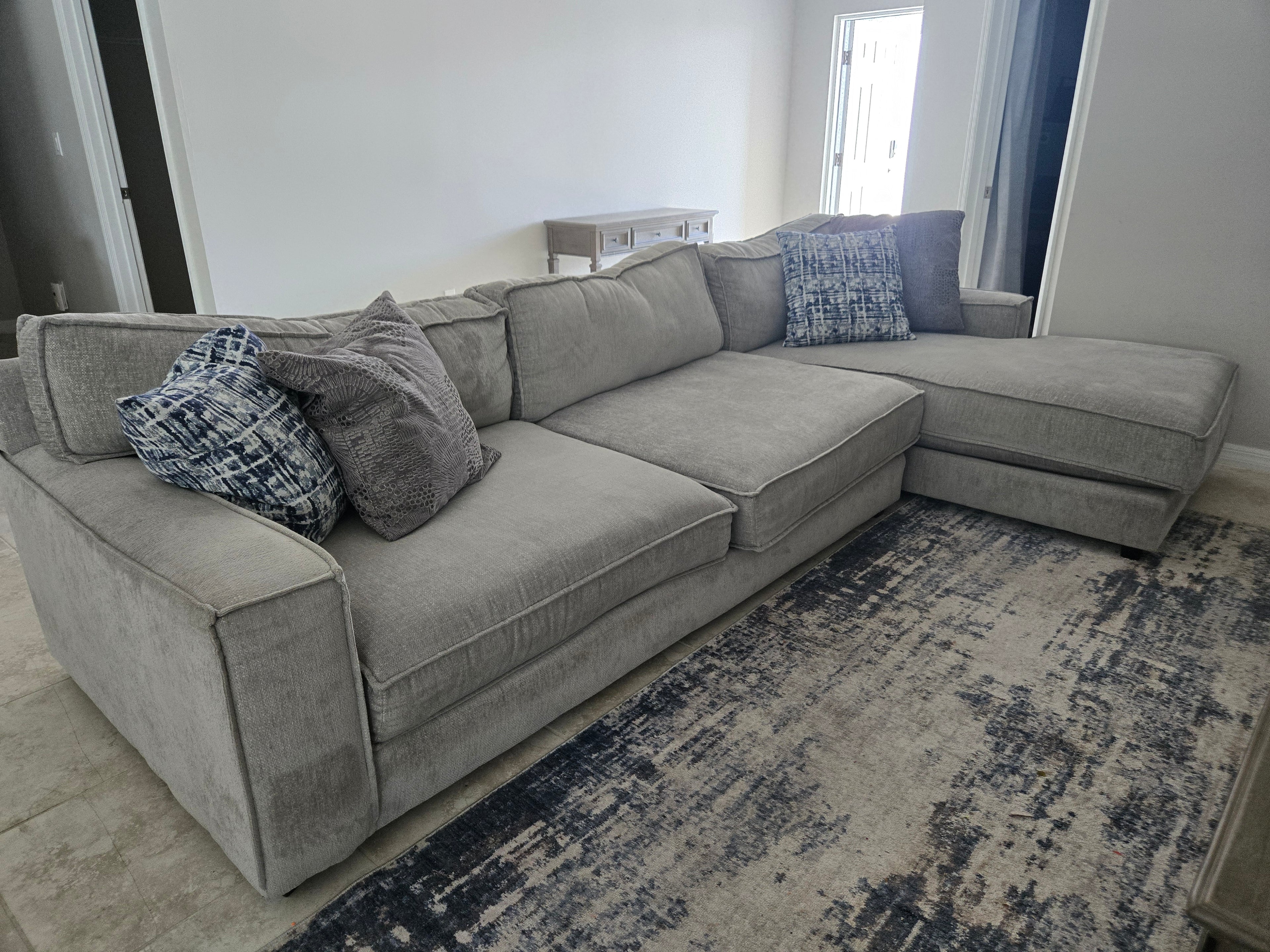 Taylor Gray Fabric Right Chaise Sectional Sofa